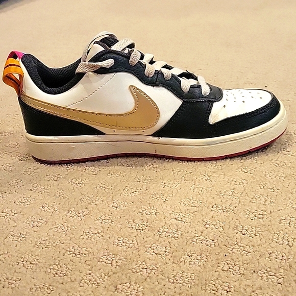 Nike Court  Borough Girls - Picture 3 of 4